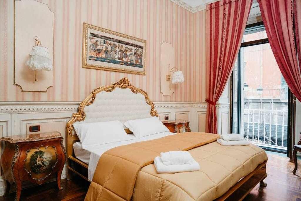 Royal Home Duomo Centro Storico 80 Mt Dal Duomo Neapol Zewnętrze zdjęcie